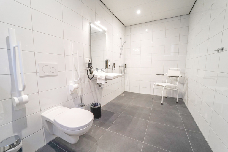 Bathroom 4, Fletcher Hotel-Restaurant De Oude Gevangenis - Alkmaar, Alkmaar