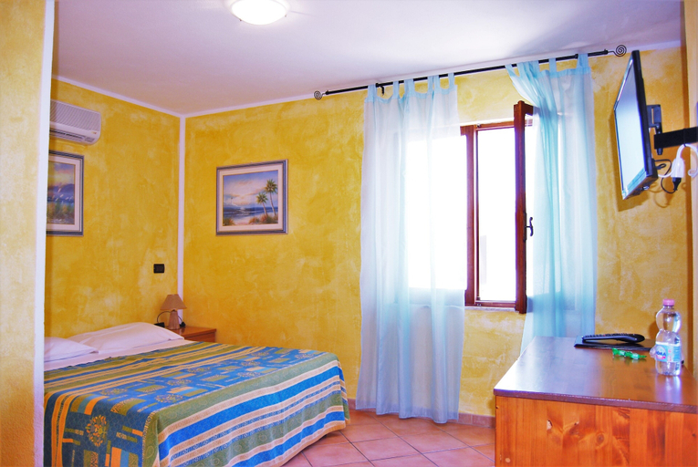 Bedroom 4, B&B Il Canarino, Nuoro