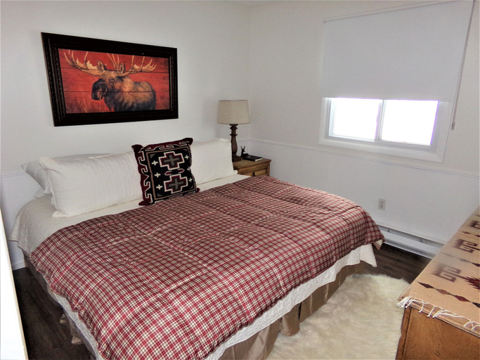 Bedroom 2, Blue River Condos 3 Bed 2 Bath, Summit
