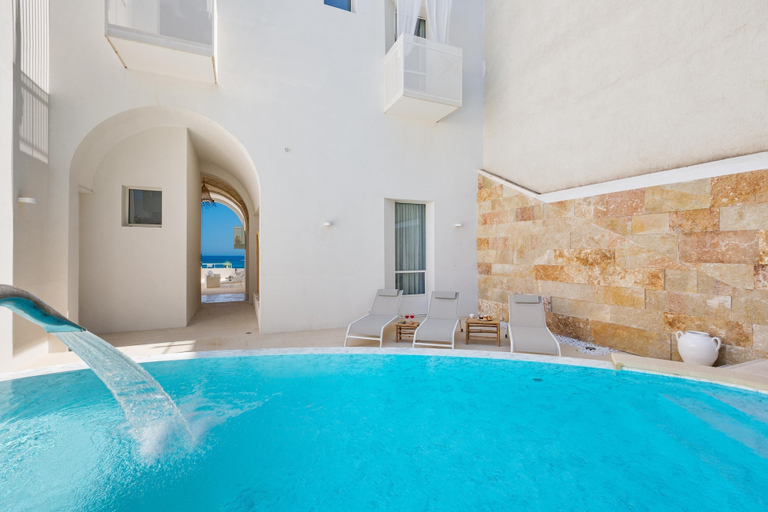 Pool 5, 2940 Palma Residence- Appartamento Notos by Barbarhouse, Lecce