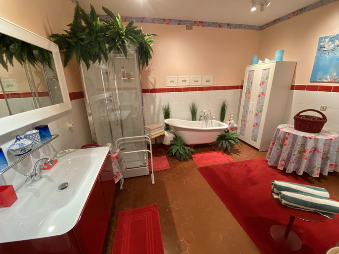 Bathroom 5, Manoir des Cavaliers - BnB, Oise