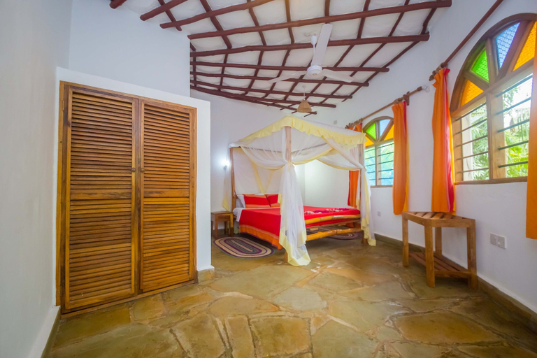 Bedroom 2, Africanhuts, Msambweni