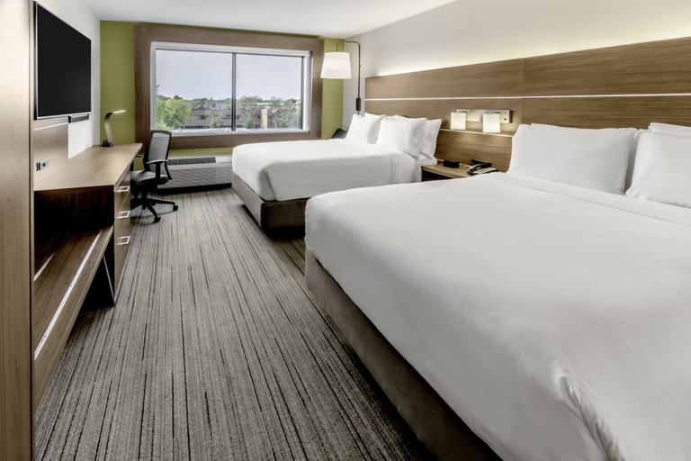 Bedroom 5, Holiday Inn Express & Suites MILWAUKEE – WEST ALLIS, Milwaukee