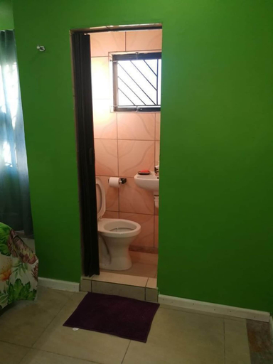 Bathroom, Luc Lodge, City of Cape Town