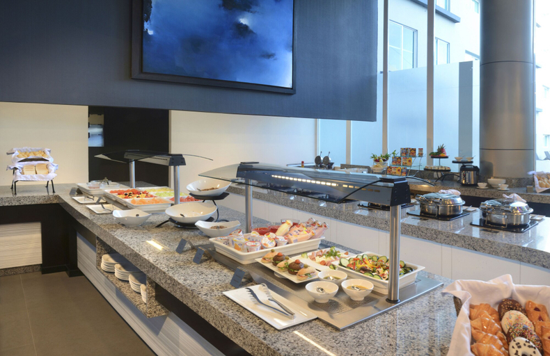 Food & Drinks 5, HS HOTSSON Smart León Centro Max, León