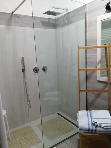 Bathroom 5, Travel And Living, Barletta-Andria-Trani