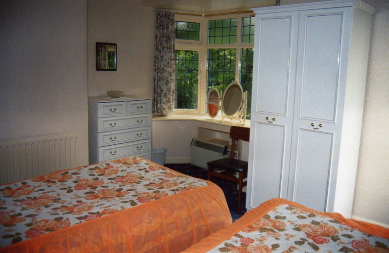 Bedroom 2, The Tops Self Catering, Leeds