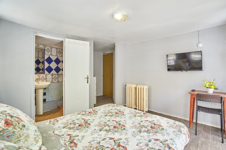 Bedroom 4, Le Petit Borda, Paris