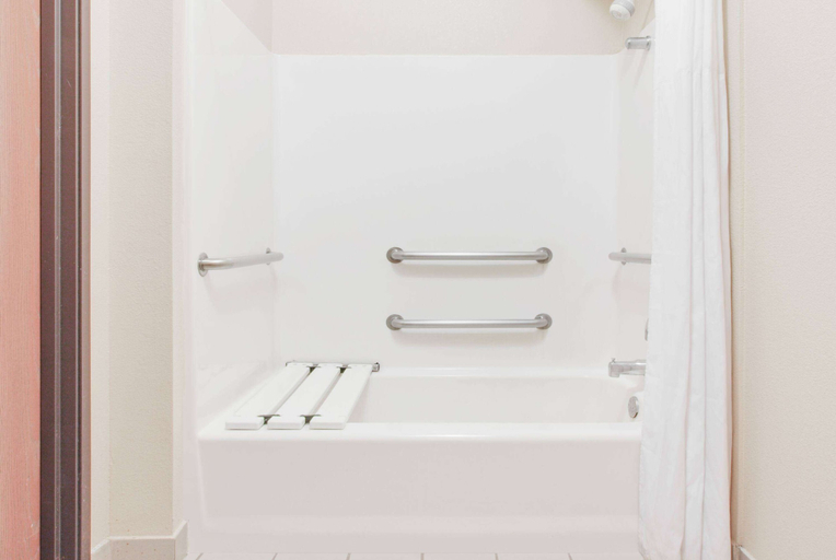 Bathroom 4, Days Inn by Wyndham Mesquite Rodeo TX, Dallas