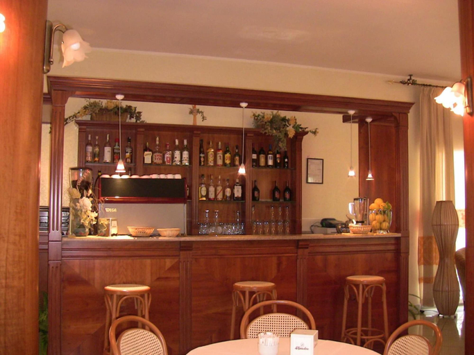 Food & Drinks 4, Hotel Solki, Carbonia-Iglesias