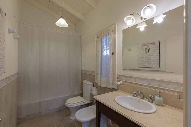 Bathroom 4, Estancia Los Patos, Monte