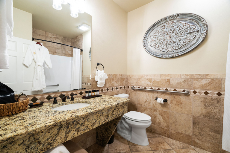 Bathroom 4, The Hideout Golf Club & Resort, Brown