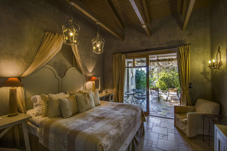 Bedroom 2, Six Keys Seaside Lodge, Thessaly