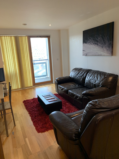 Others 4, Remarkable 2-bed Apartment, Leeds