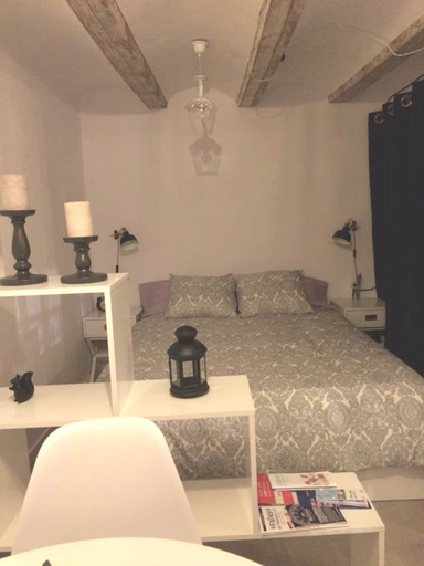 Bedroom 2, Al pie de la catedral, Valencia