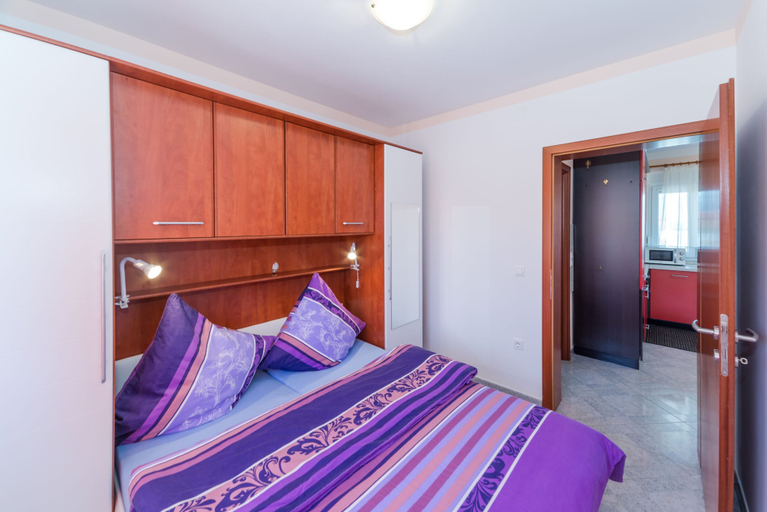 Bedroom 2, Apartments Hudic, Vir