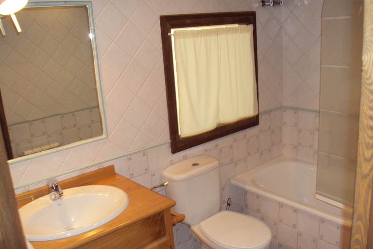 Bathroom, Artesano III, Ávila