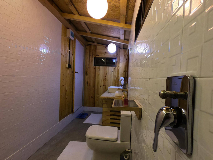 Bathroom 3, Moon Nest, Cox's Bazar