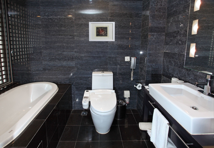 Bathroom 3, Tianjin In-Zone Hotel, Tianjin