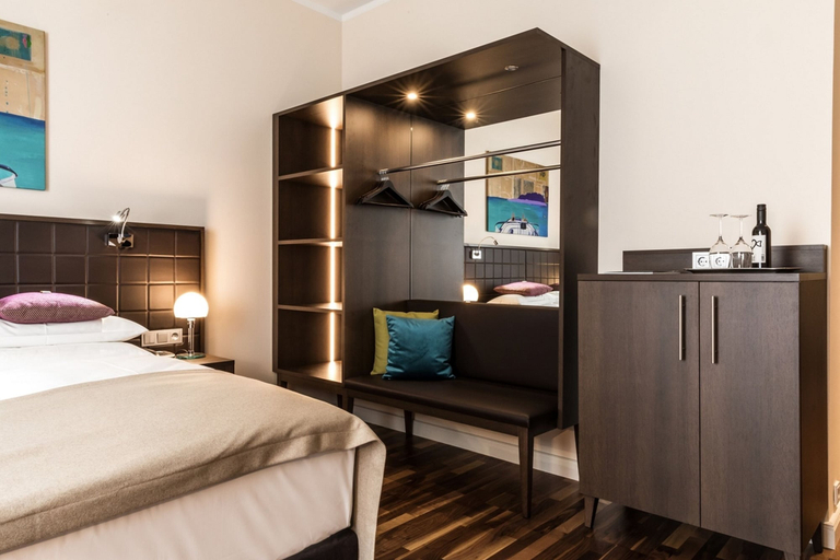Bedroom 2, Hotel Sandwirth, Klagenfurt