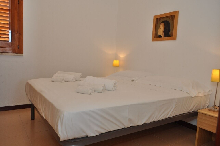 Bedroom 3, Appartamento Coryna 4 posti letto sul mare, Trapani