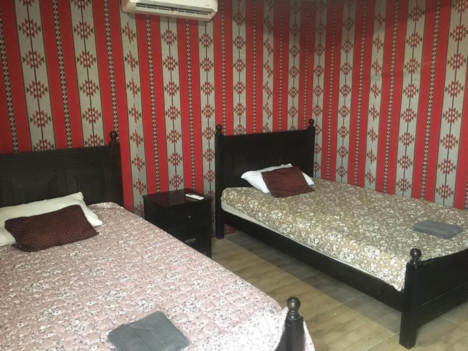 Bedroom 4, Oryx camp, Quaira