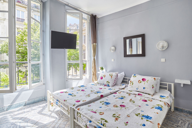 Bedroom 2, Le Petit Borda, Paris
