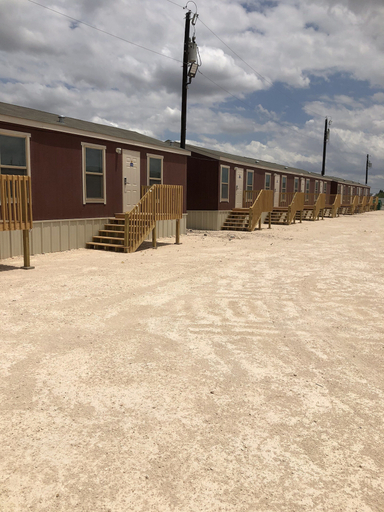 Exterior & Views 2, Monahans Country Inn, Ward