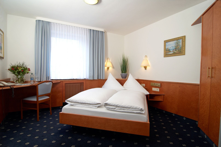 Bedroom 3, Hotel Württemberger Hof, Reutlingen