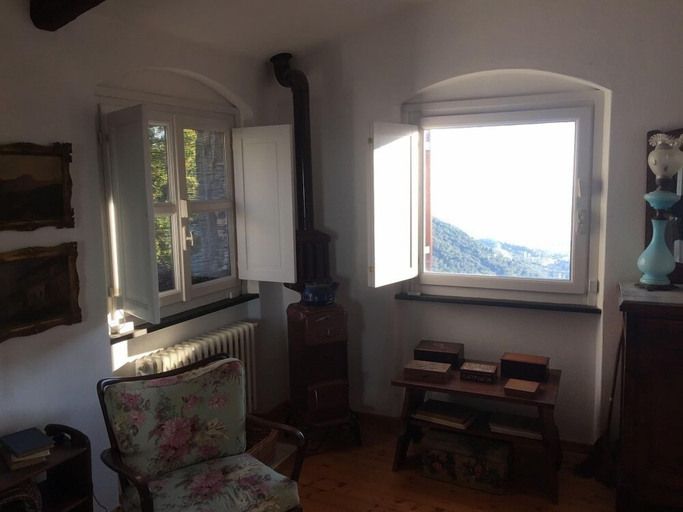 Interior 4, Vista Portofino, Genova