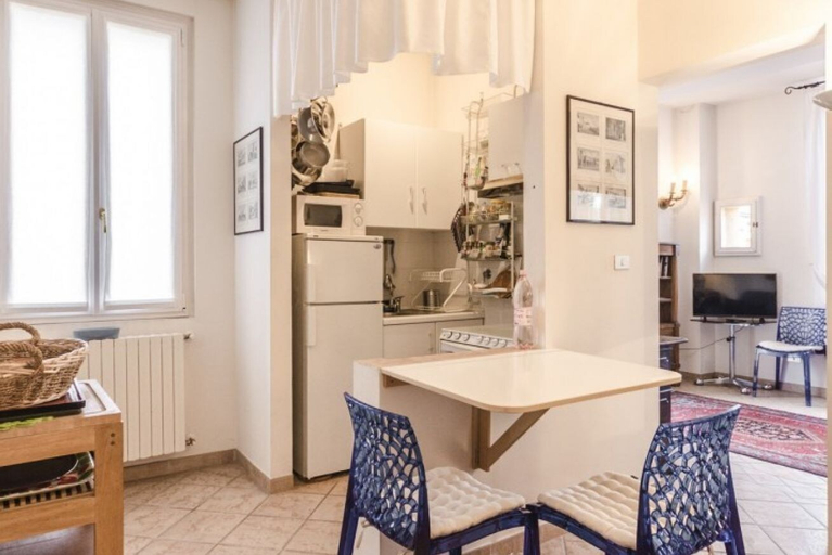 In-room dining 3, Lupari Apartment, Bologna