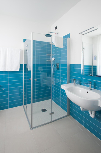 Bathroom 3, Hotel Villa Bernt, Gorizia