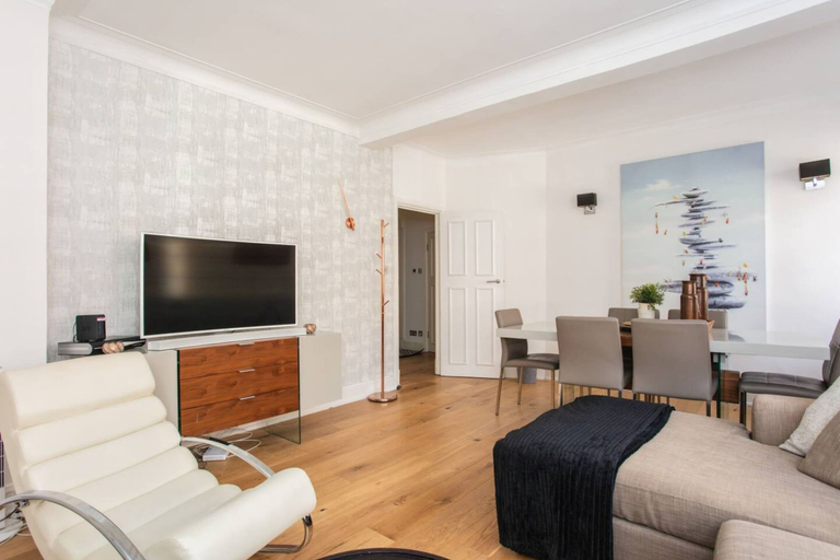 Others 5, Modern 2 Bedroom Apartment in Marble Arch, London