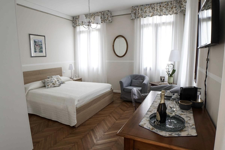 Bedroom 3, Prosecco Collalto Lodge, Treviso