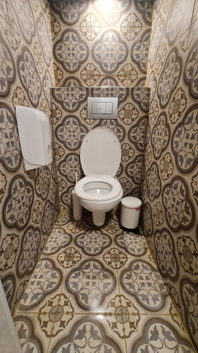 Bathroom 5, Capsule & Dormitory Space-X, Jerusalem
