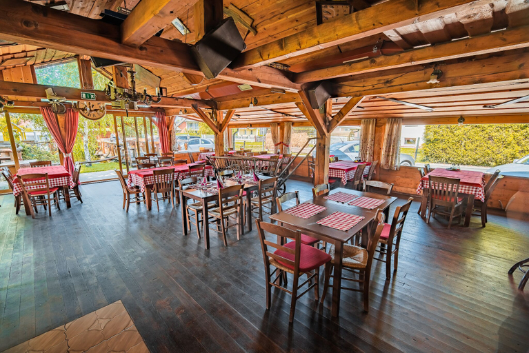 Food & Drinks 4, Guesthouse Mars, Ig