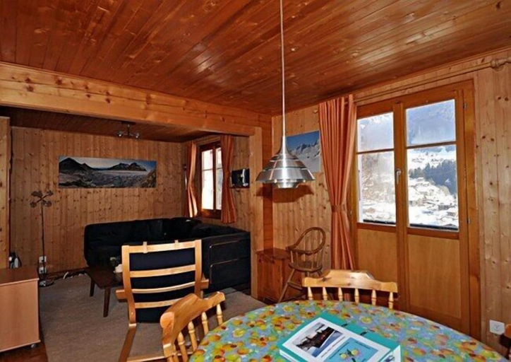 Bedroom 2, Maxima, Goms