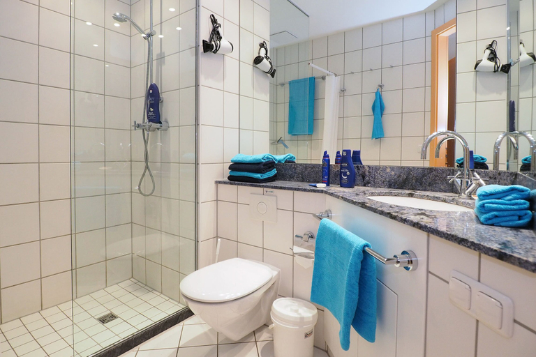 Bathroom 5, Villa Esplanade mit Aurora, Vorpommern-Greifswald