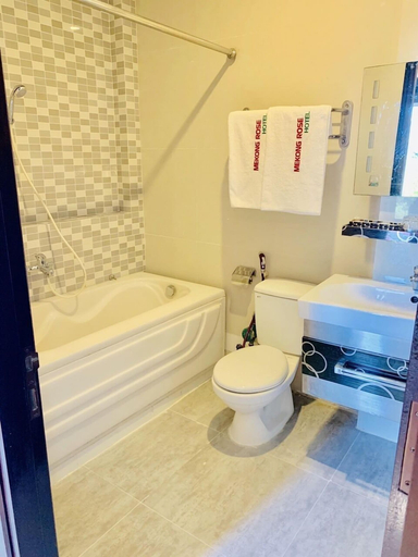 Bathroom 4, Mekong Rose Hotel, Ninh Kiều