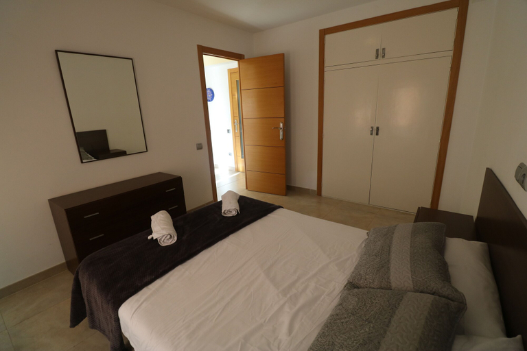 Bedroom 5, InmoBooking Elisabet en primera línea de Mar, Tarragona