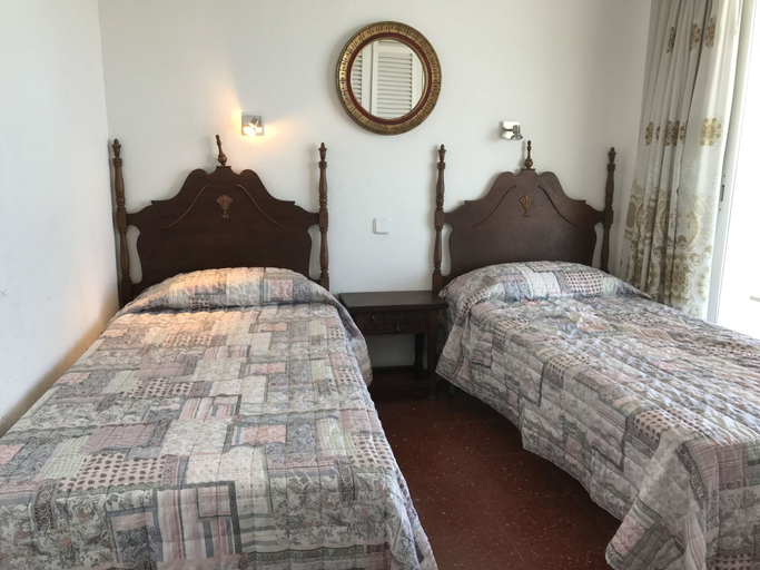 Bedroom 2, Apartamento President B-5, Girona