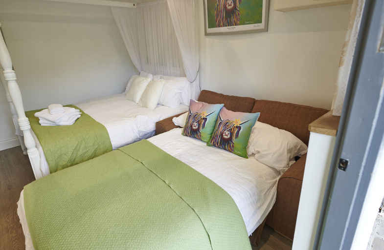 Bedroom 2, Newlands Farm Stables, Cumbria