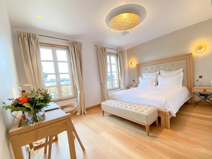 Bedroom 4, Petit Monlot, Gironde