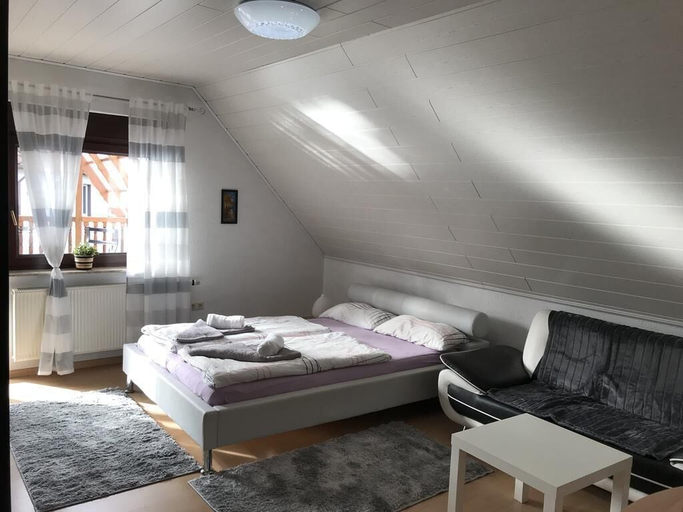 Bedroom 3, Privatzimmer König, Kassel