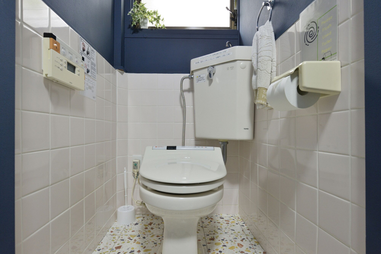 Bathroom 4, Konpeito House, Osaka