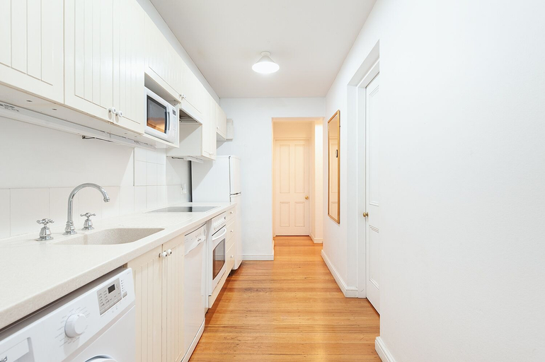 Others 4, Charming Centrally Located 2 Bedroom Accommodation, Sydney