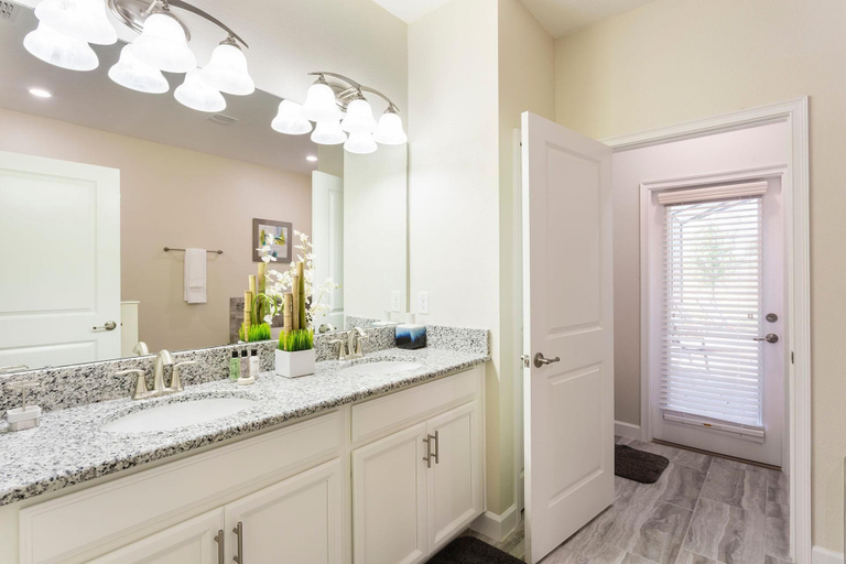 Bathroom 4, 1300bw- Non Renting 5/1/2022 The Retreat at Championsgate, Osceola