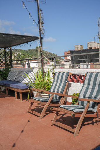 Others 4, Mana Mana Youth Hostel, Girona