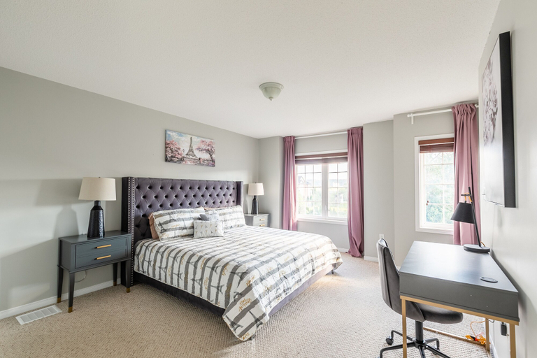 Bedroom 3, GLOBALSTAY. Luxury 3BR Townhomes with HOT TUB, Gym, BBQ, Hamilton