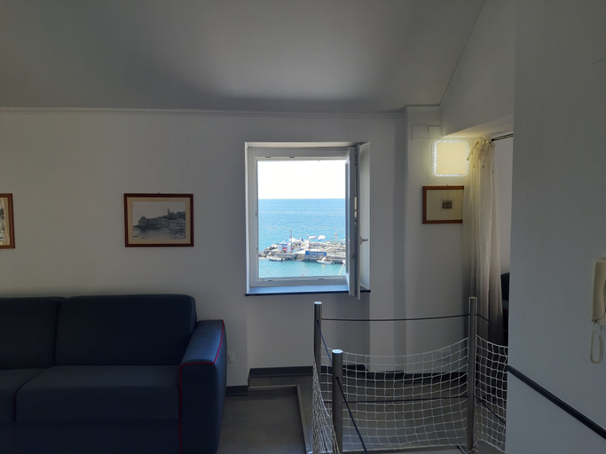 Living area 4, La Torre, Genova